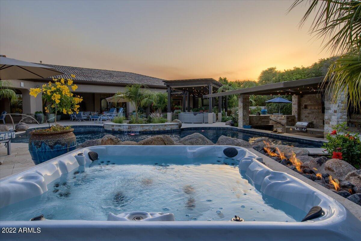 VISTA ESTANCIA - Residential
