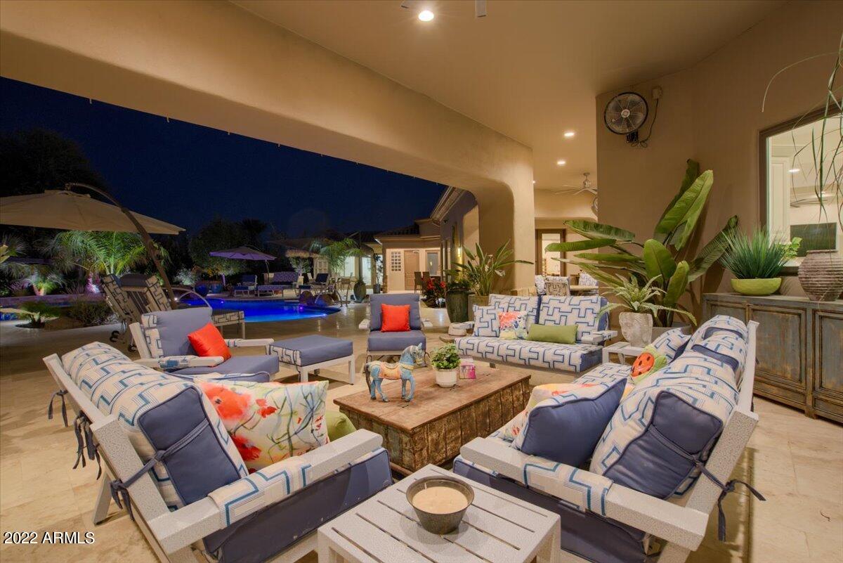 VISTA ESTANCIA - Residential