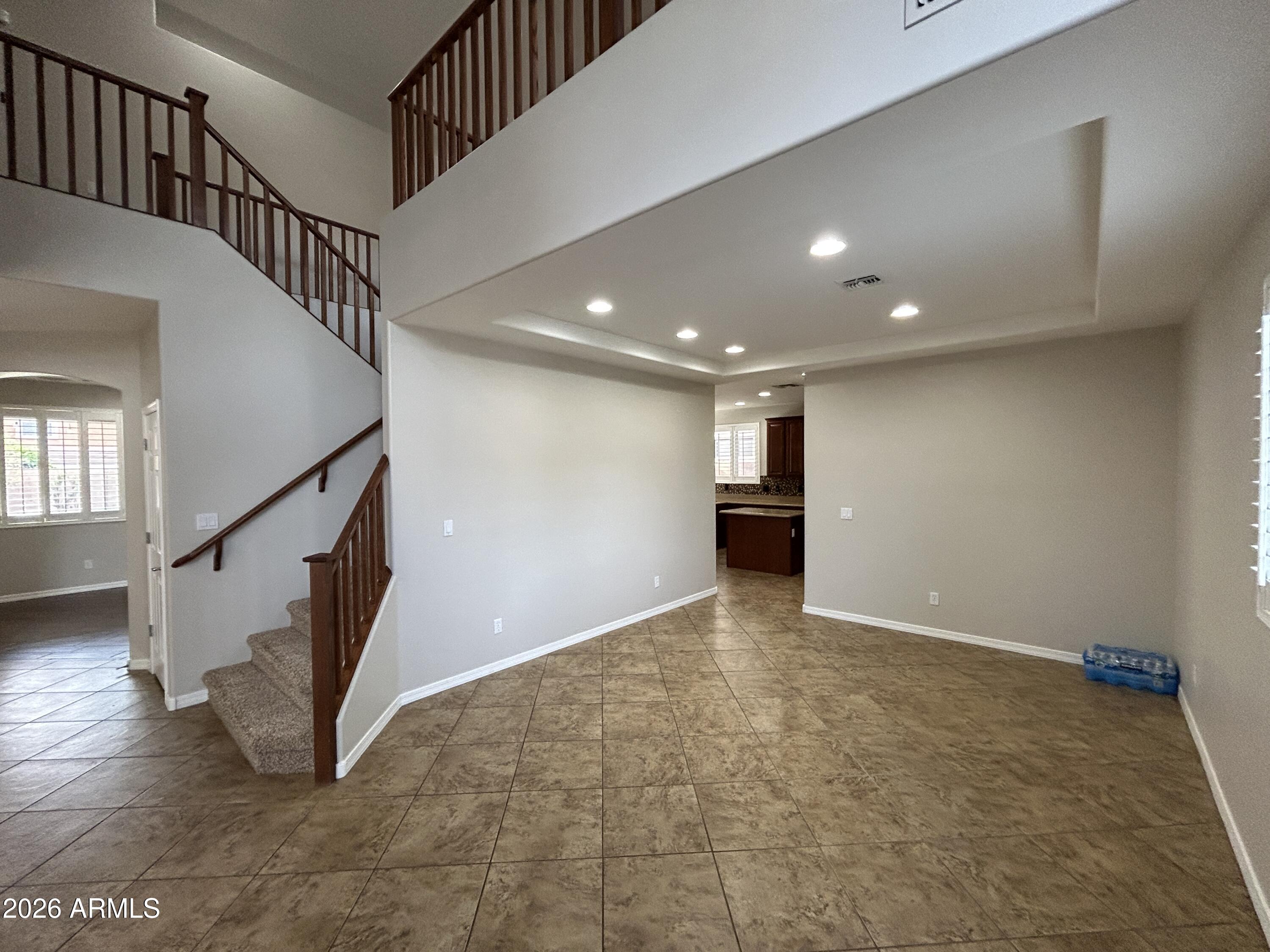 5411 W ROWEL Road