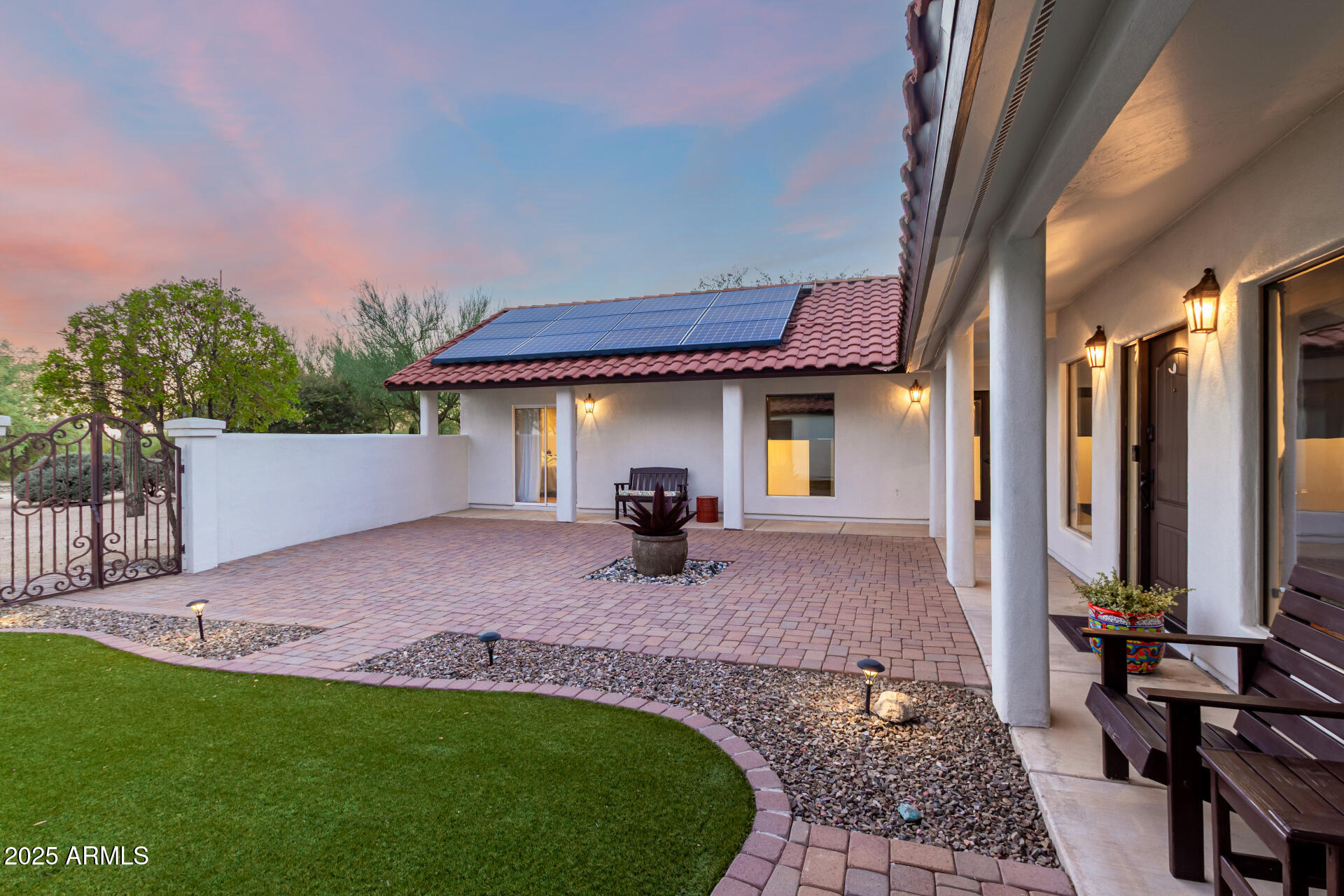 6632 E CALLE DE LAS ESTRELLAS Road
