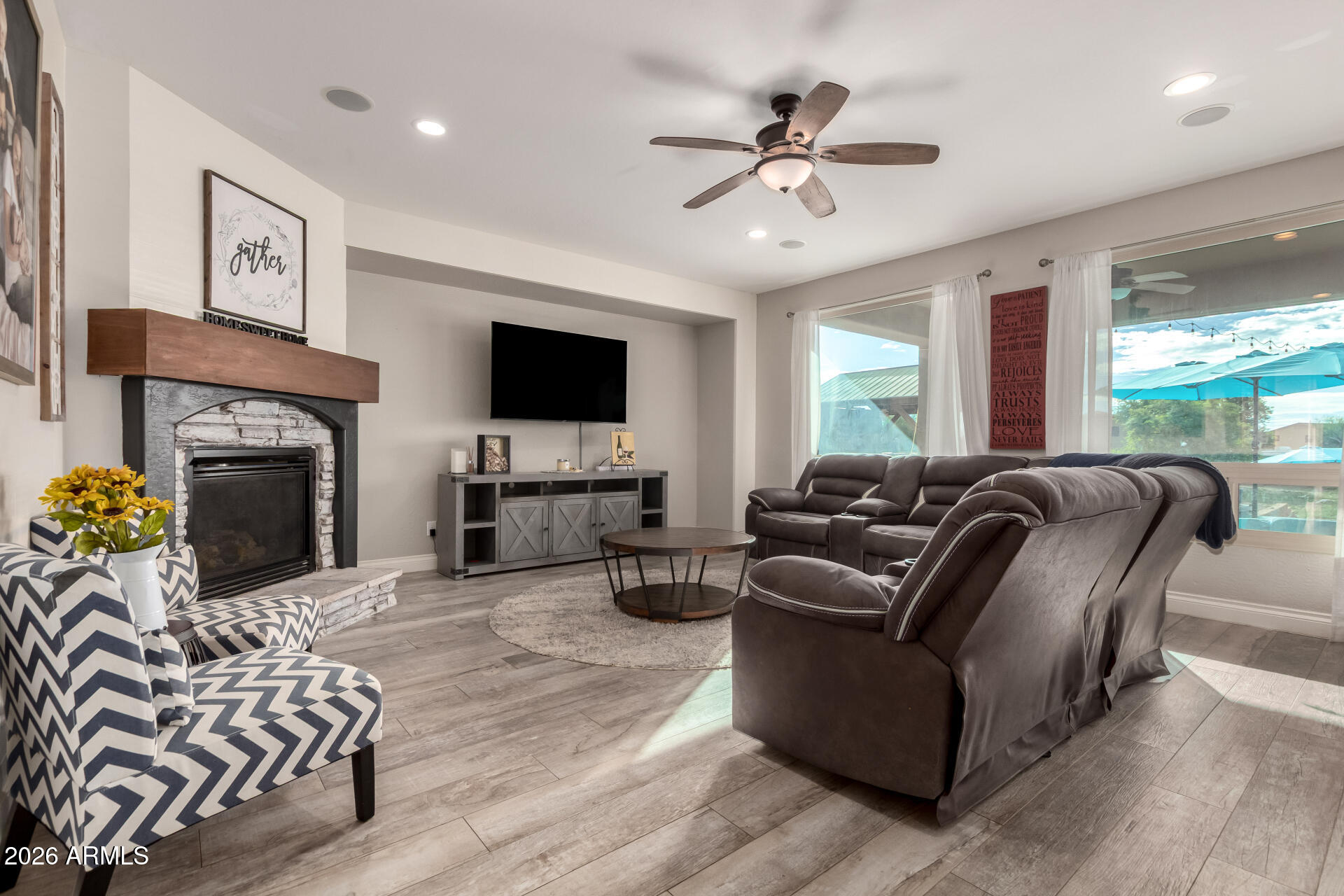 18819 W AMELIA Avenue