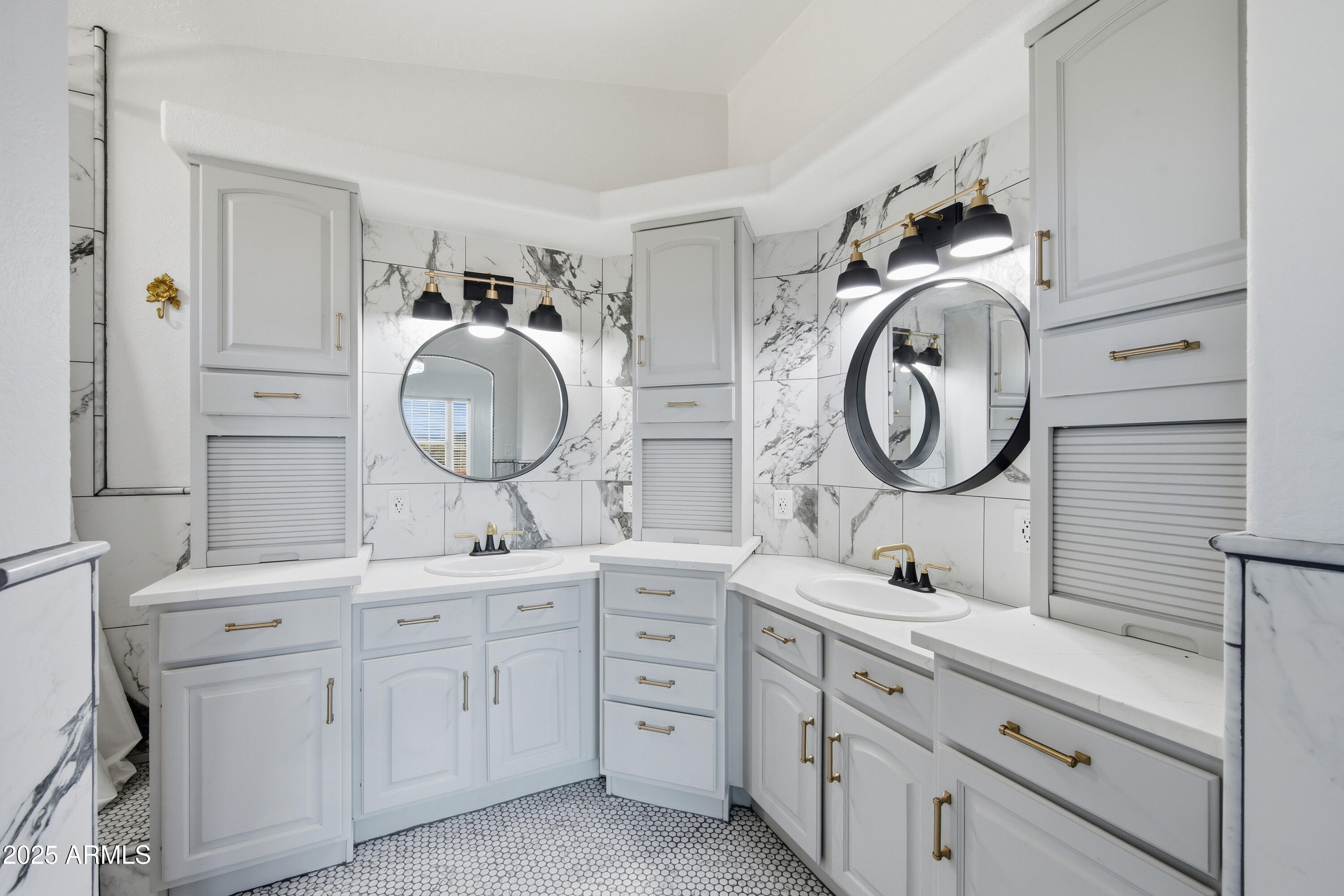 34940 E SKY HAWK Road