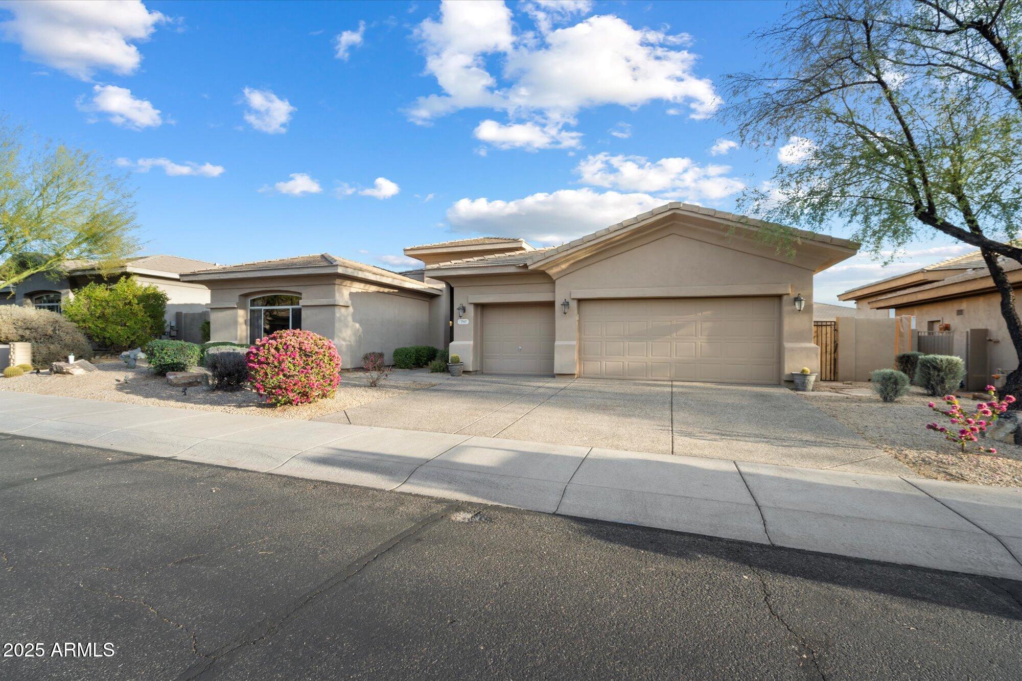 7917 E THUNDERHAWK Road