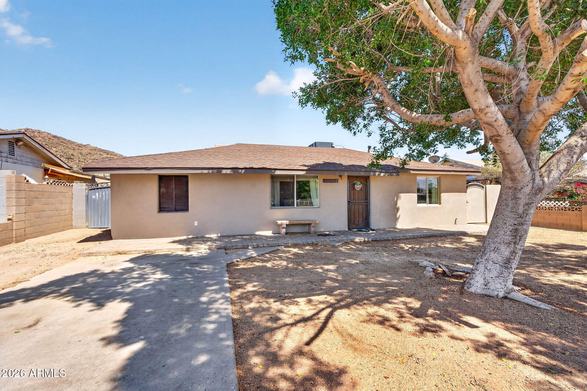 11207 N 17TH Drive