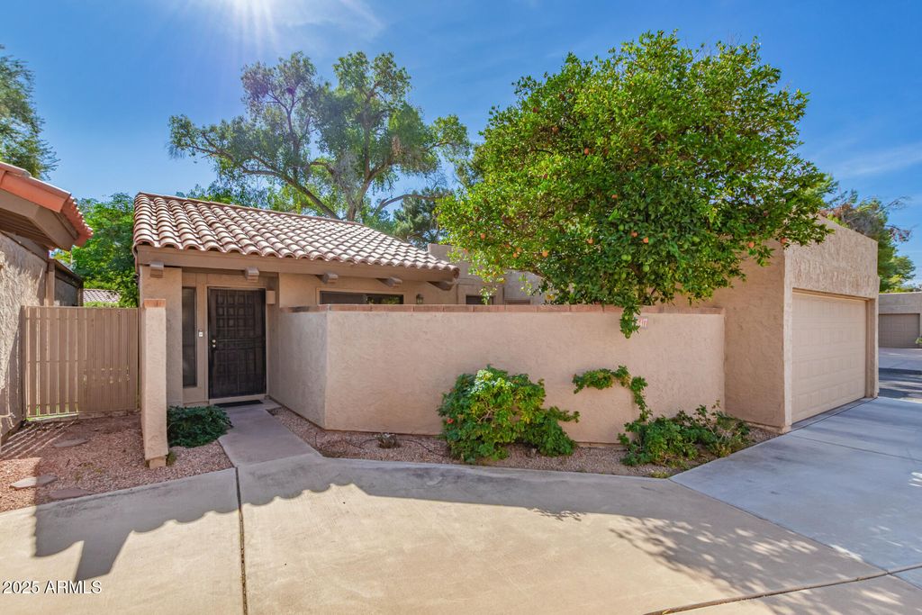 Photo of 6417 N 77th Way, Scottsdale, AZ 85250 (MLS # 6950718)