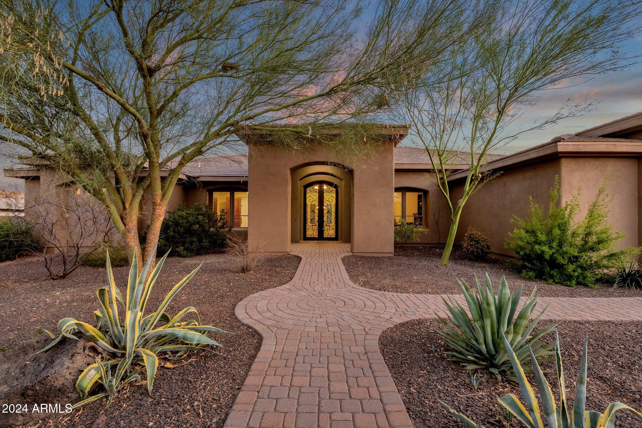 1621 E ROLLING ROCK Drive