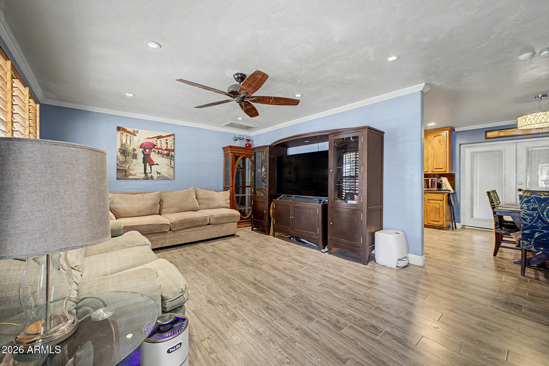 2110 W MORROW Drive