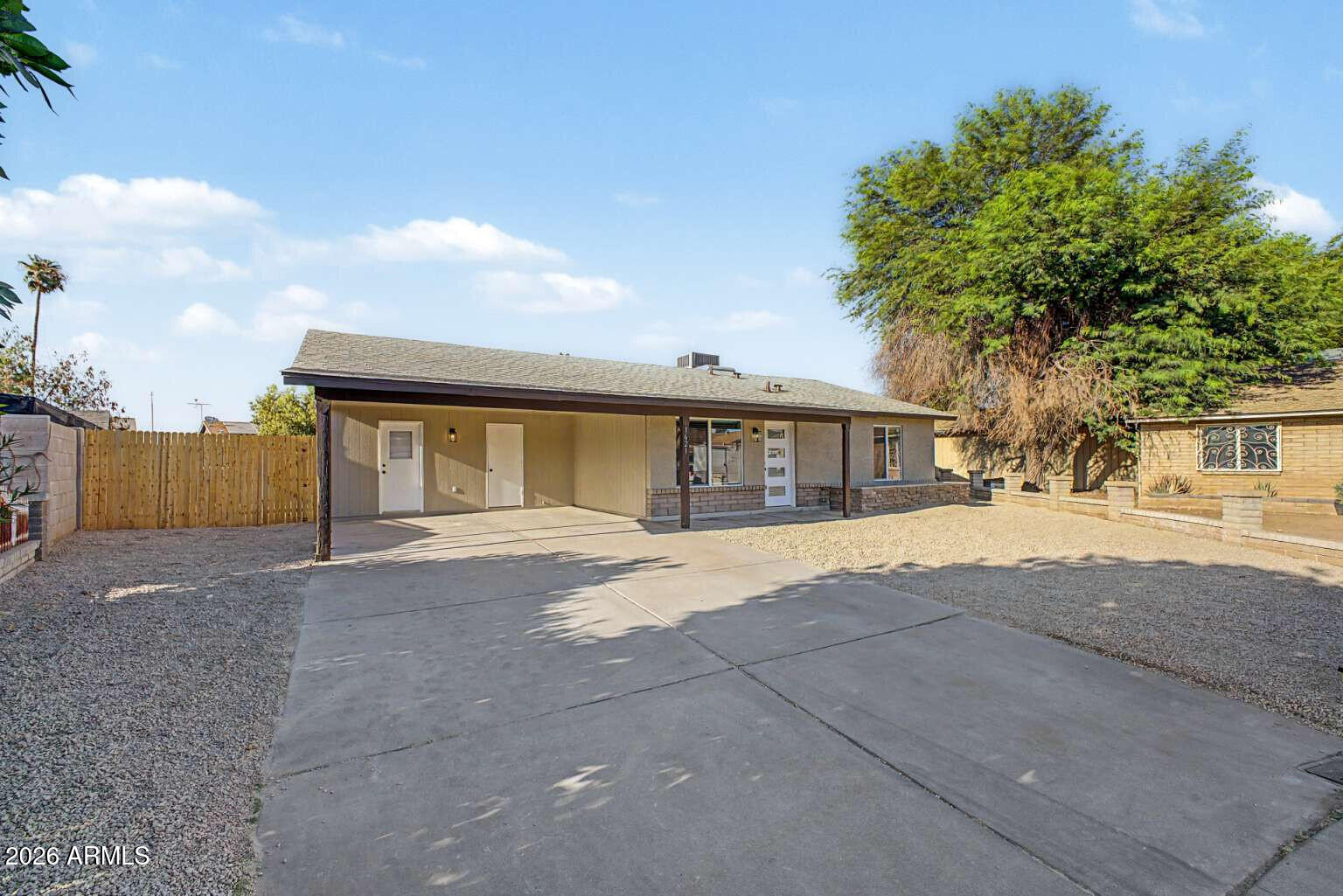 1621 N 53RD Drive