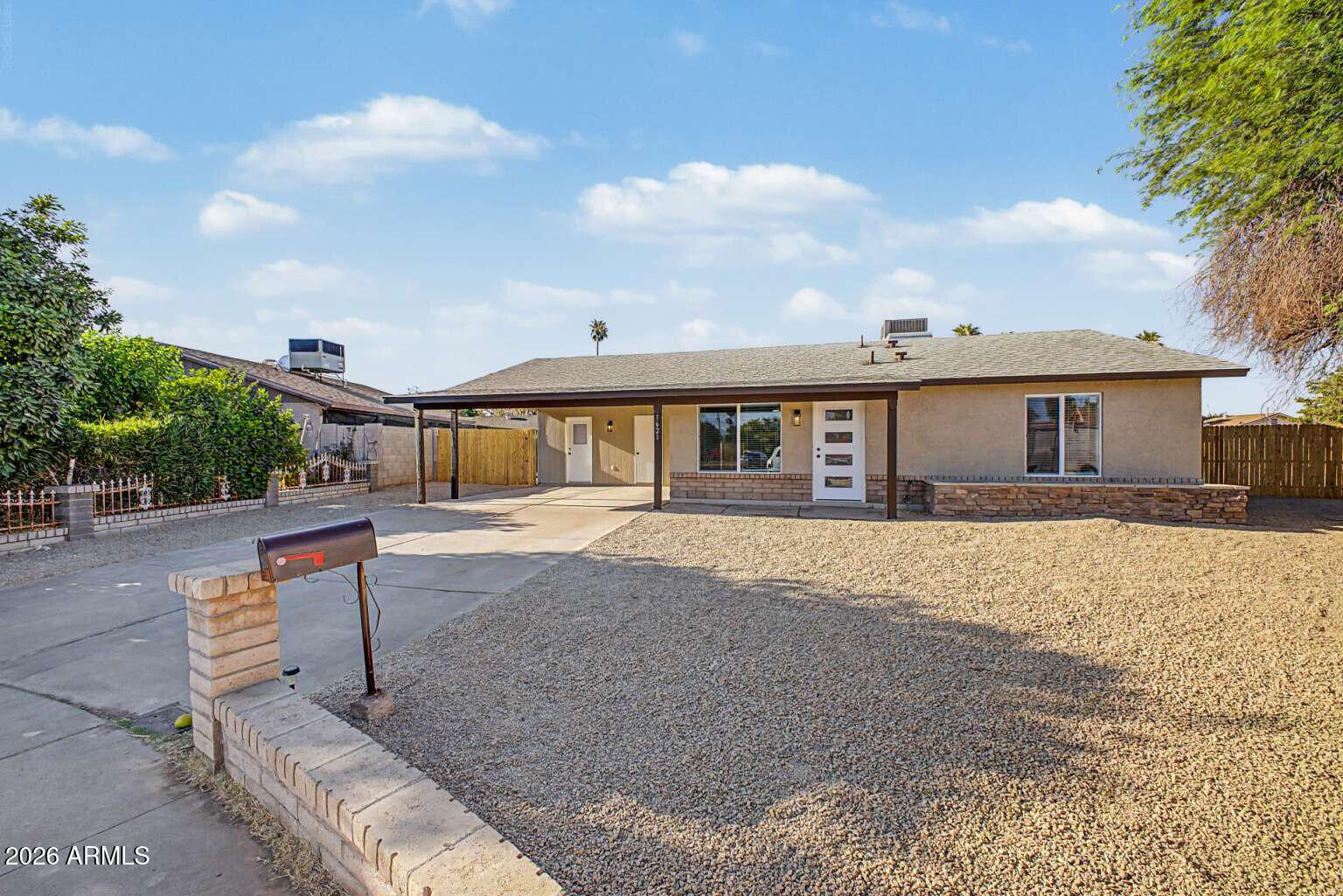 1621 N 53RD Drive