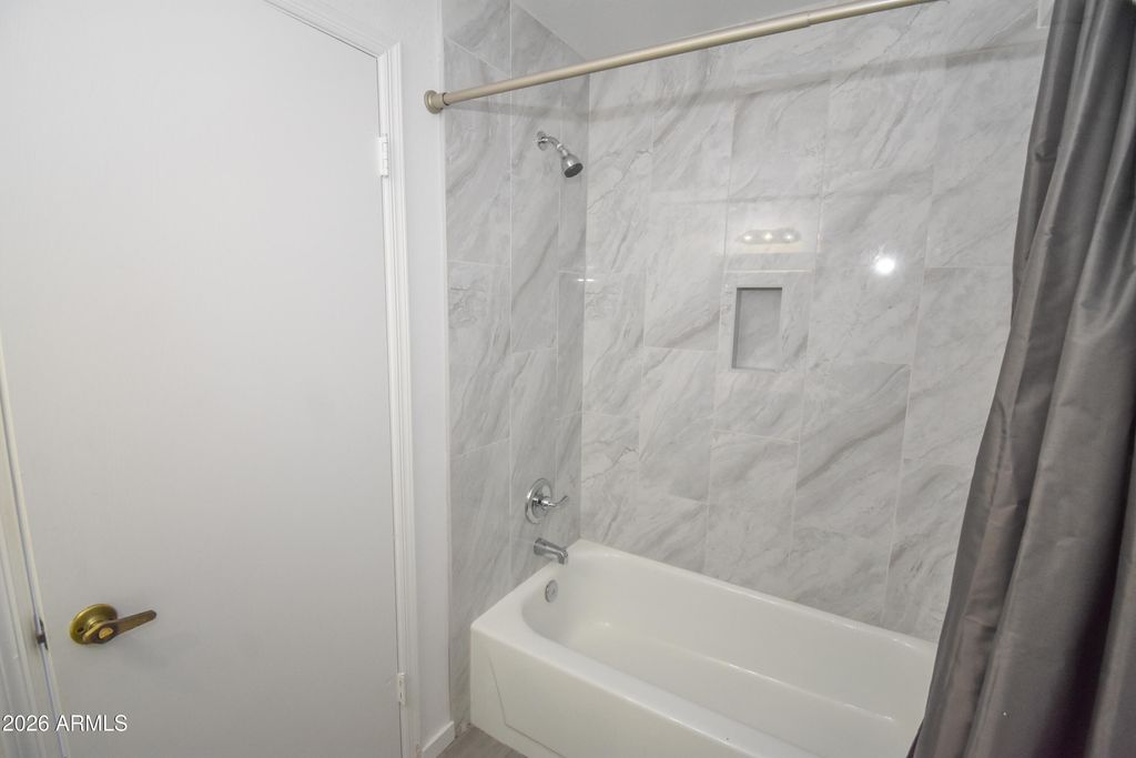 Photo of 6610 W Kingston Lane, Glendale, AZ 85306 (MLS # 7029087)