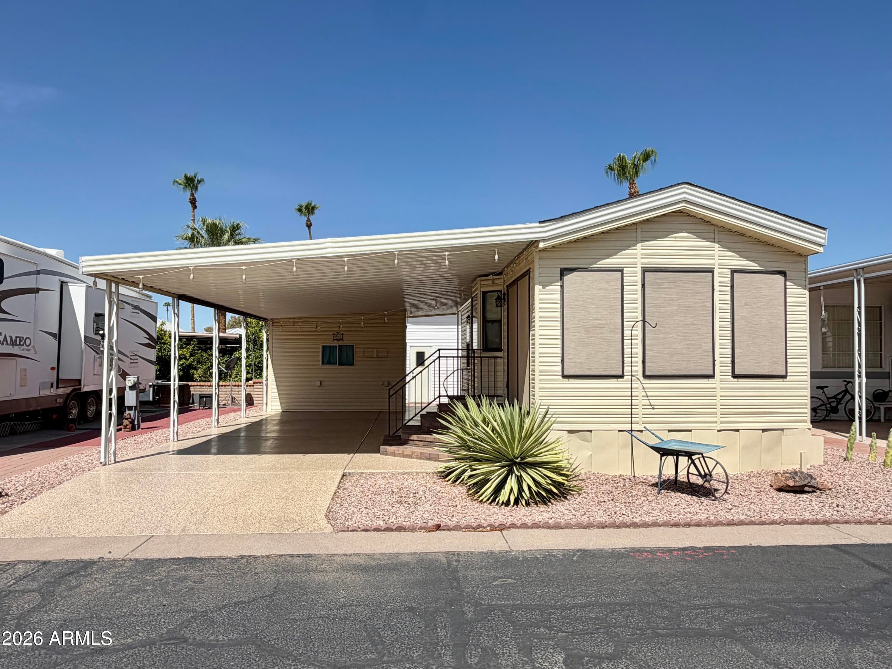 111 S GREENFIELD Road 294