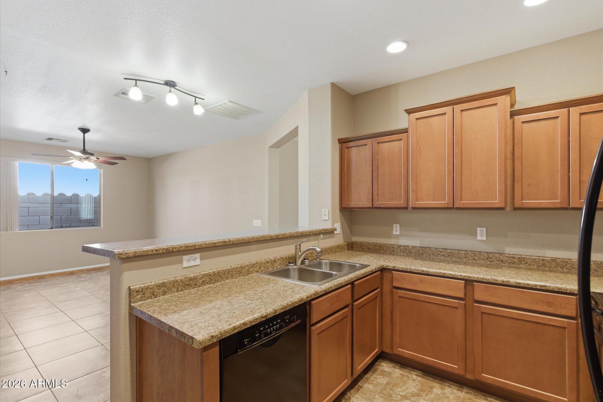 2463 W KRISTINA Avenue