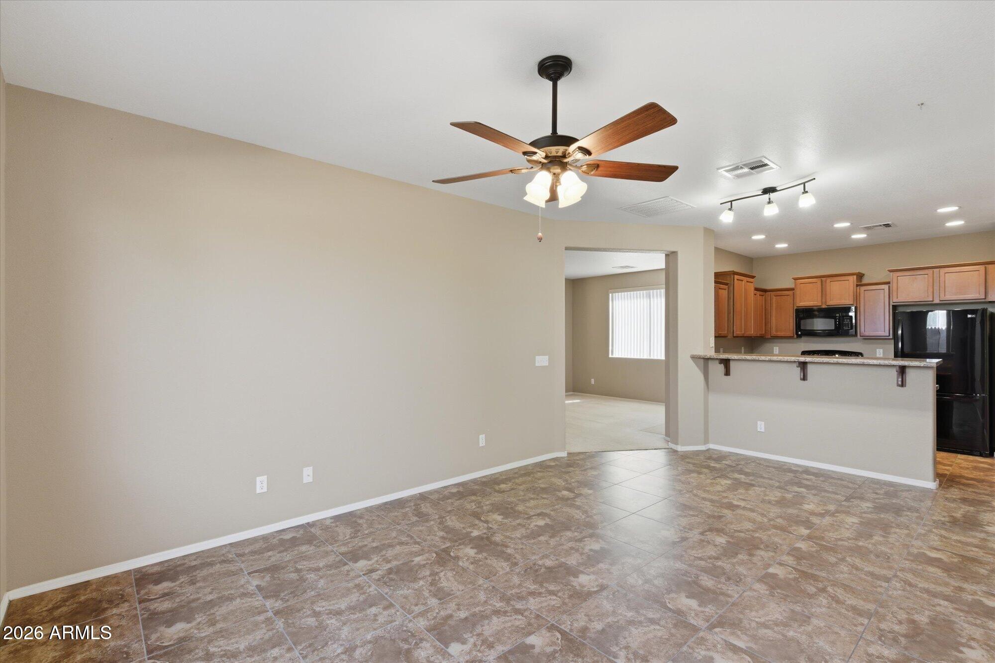 2463 W KRISTINA Avenue