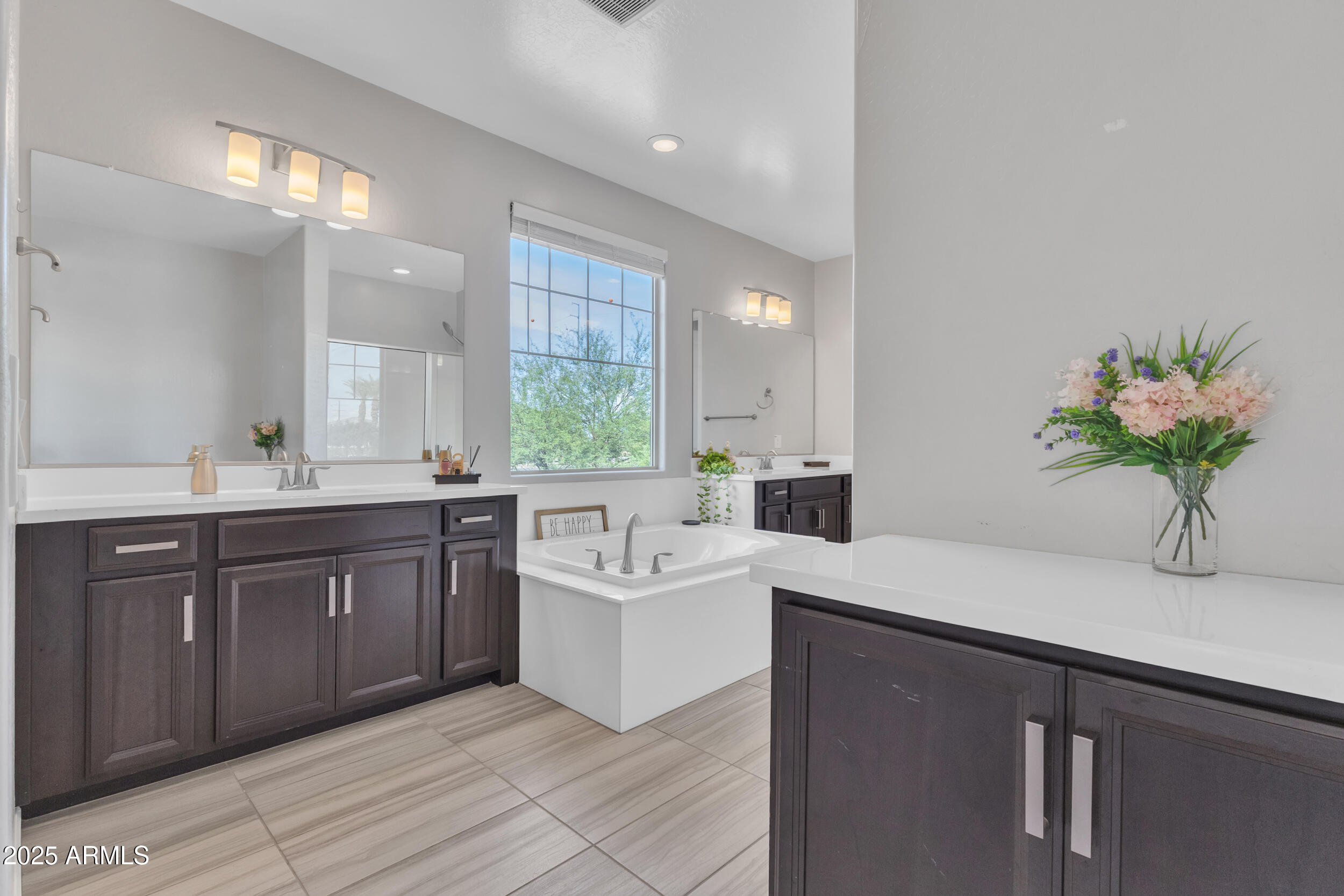 250 E WISTERIA Drive