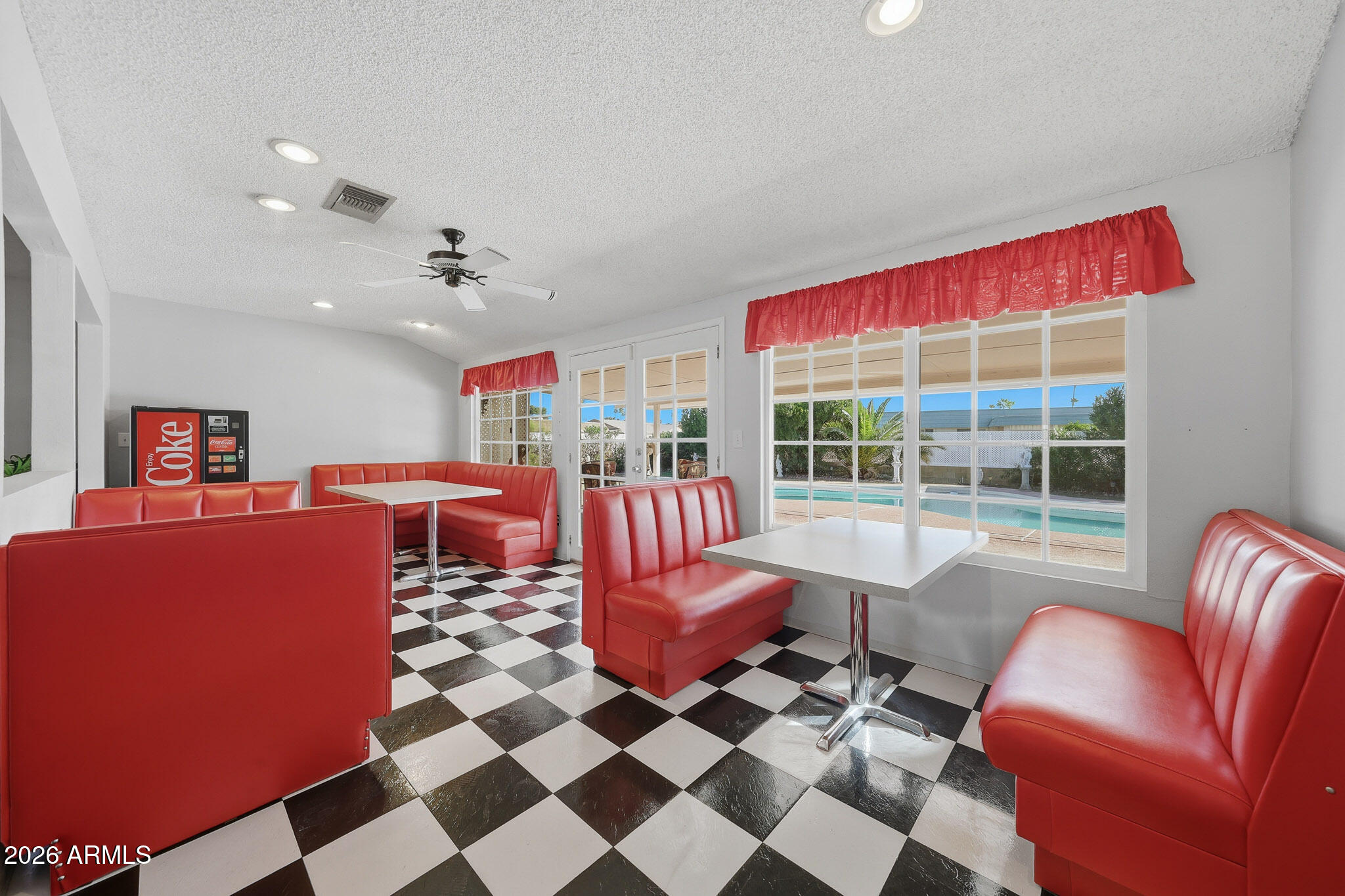 13809 N BLUE RIDGE Drive