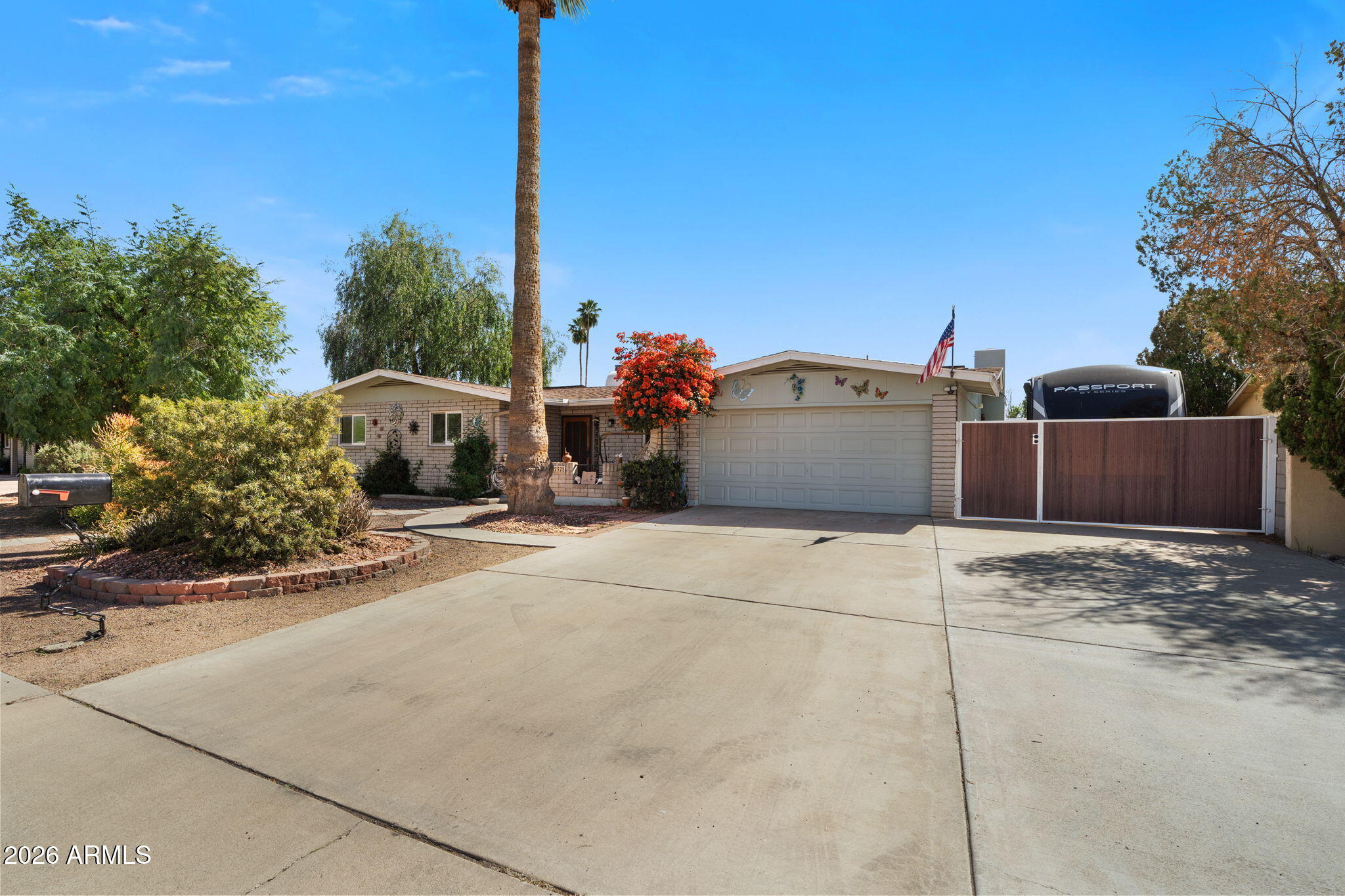 2325 E ELMWOOD Street