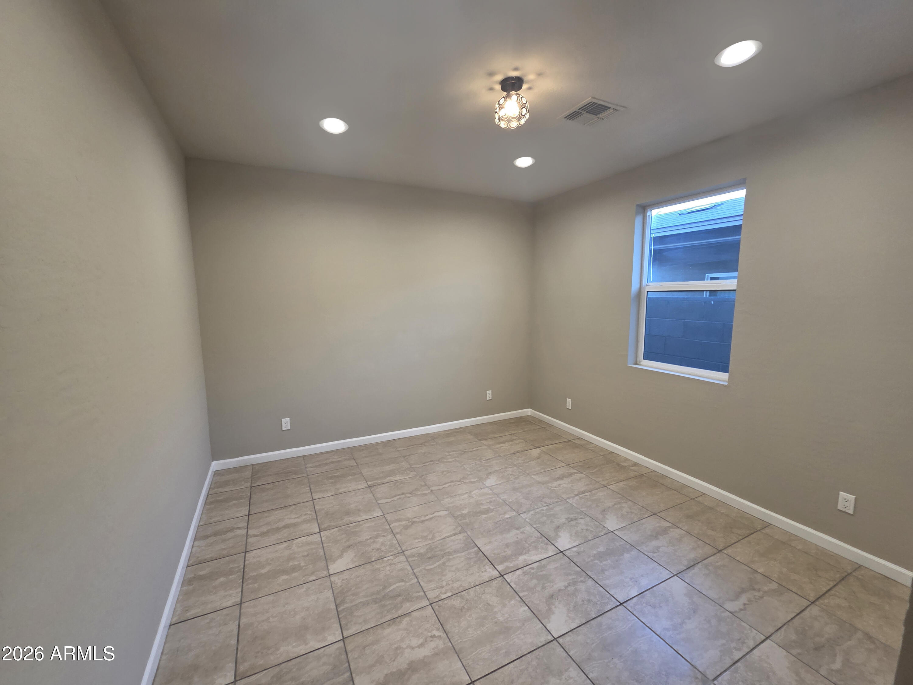 913 E FREMONT Road 3