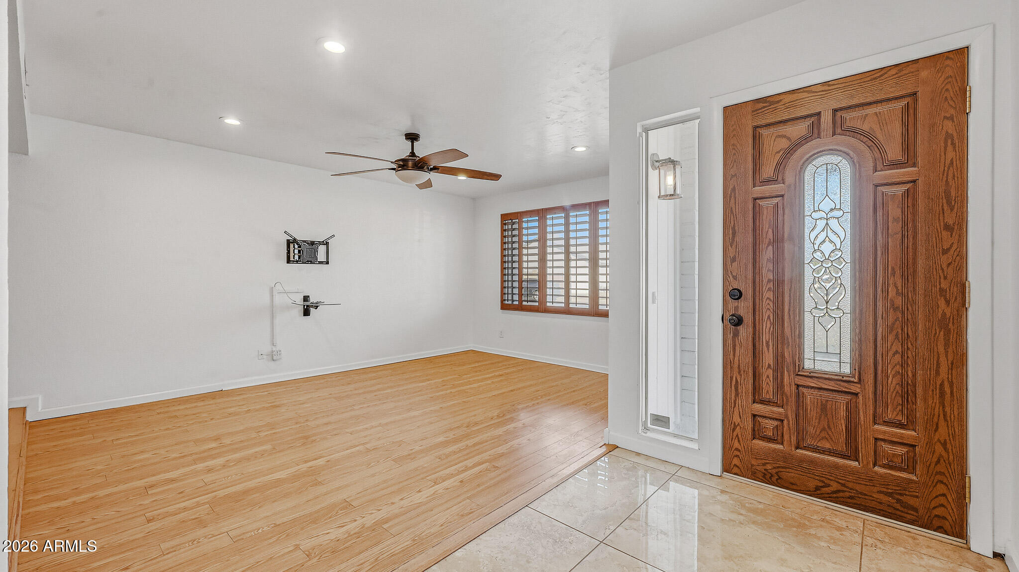 6233 W DESERT HILLS Drive