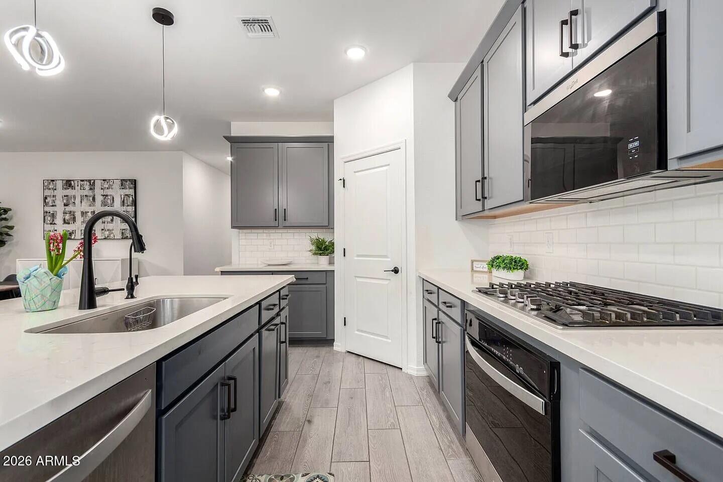 4455 W MOUNTAIN LAURAL Drive