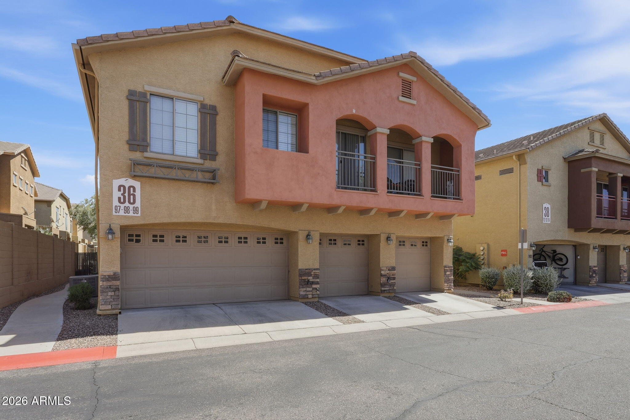 2250 E DEER VALLEY Road 99