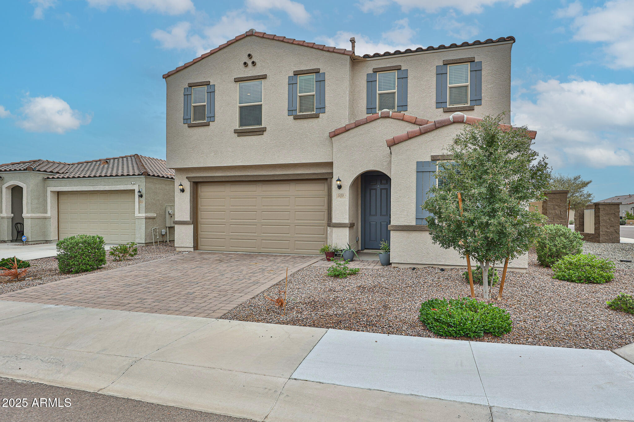 509 E ELM Lane