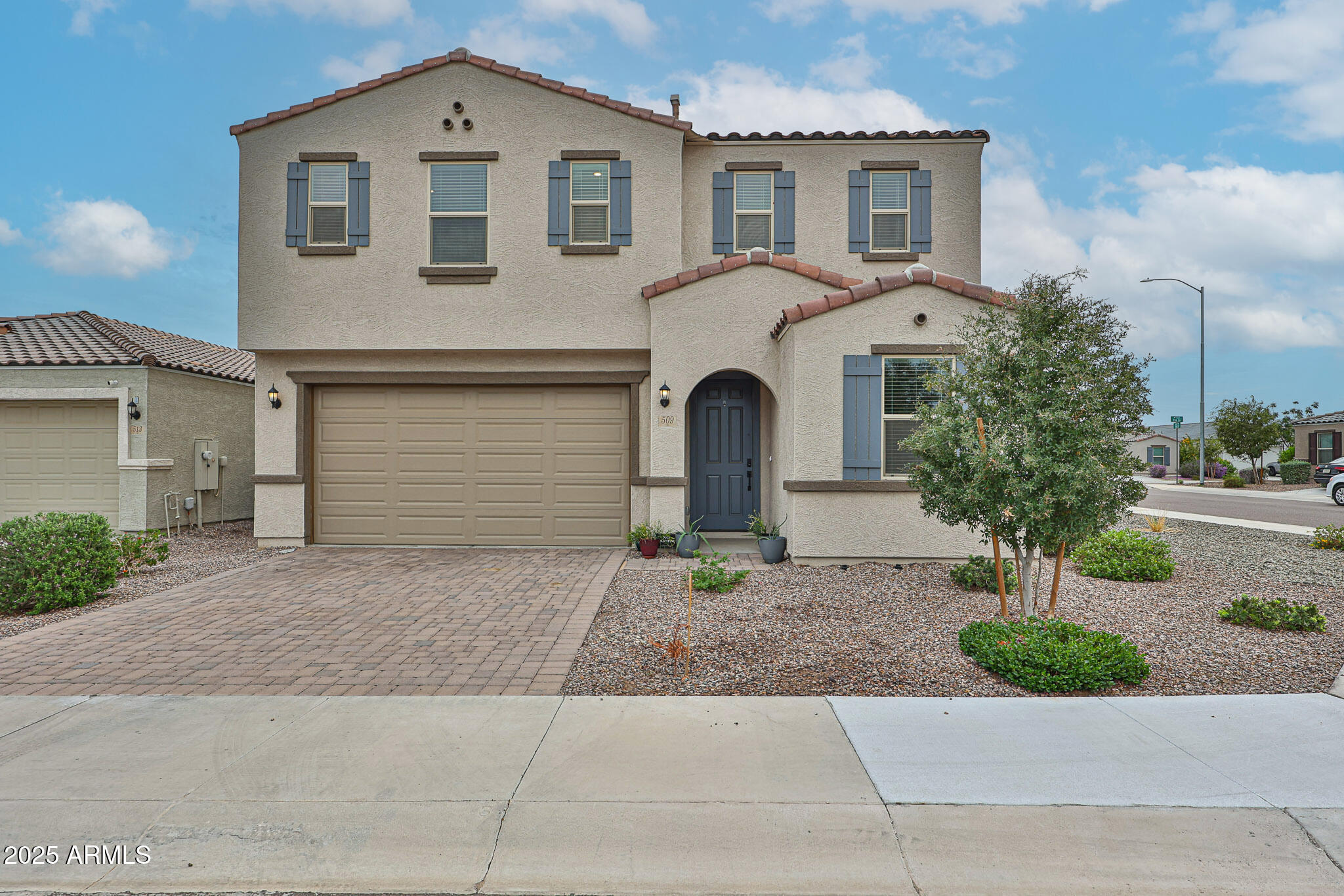 509 E ELM Lane