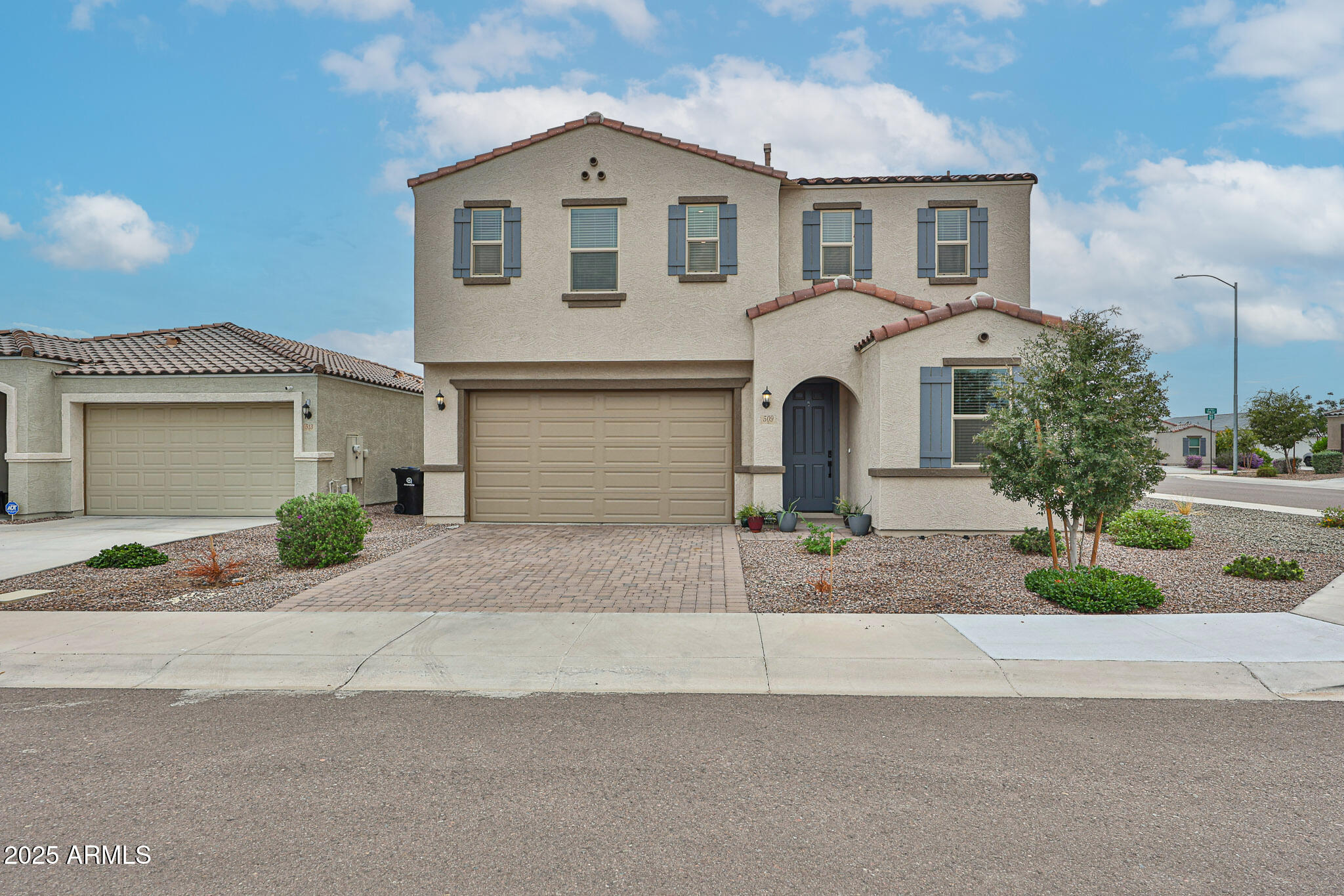 509 E ELM Lane