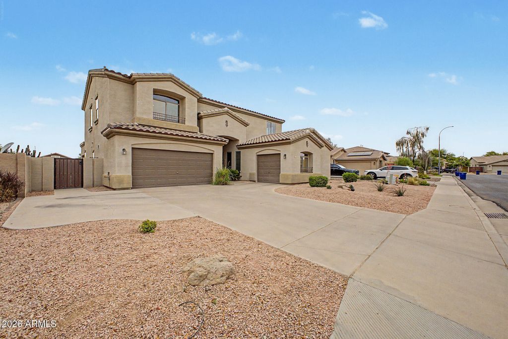 Photo of 6580 S Agate Way, Chandler, AZ 85249 (MLS # 7014661)