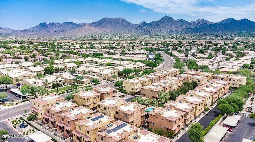 REDFIELD PARK CONDOMINIUMS - Residential Lease