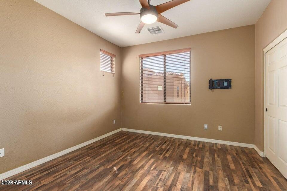 REDFIELD PARK CONDOMINIUMS - Residential Lease