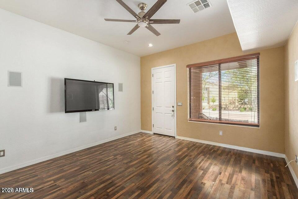 REDFIELD PARK CONDOMINIUMS - Residential Lease