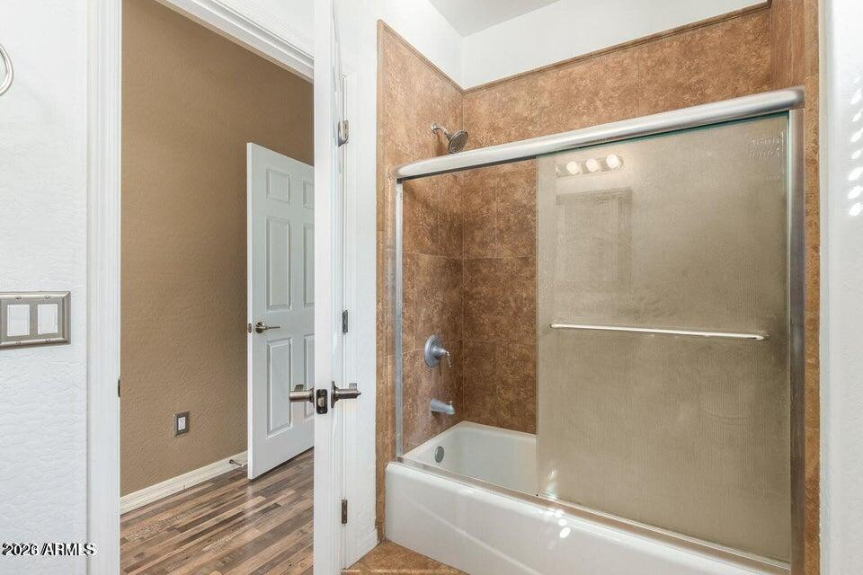 REDFIELD PARK CONDOMINIUMS - Residential Lease