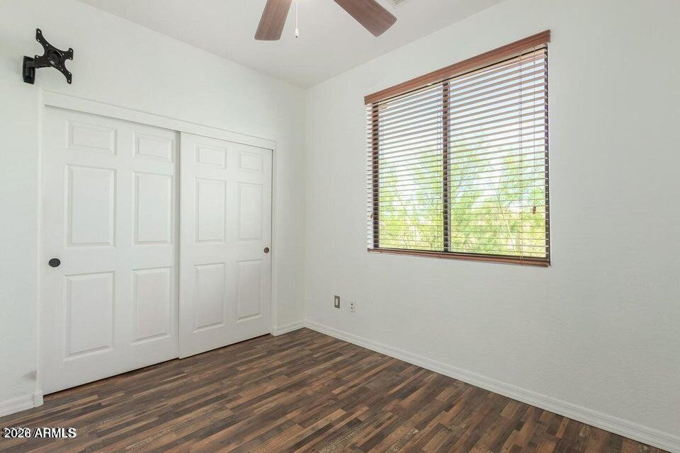 REDFIELD PARK CONDOMINIUMS - Residential Lease