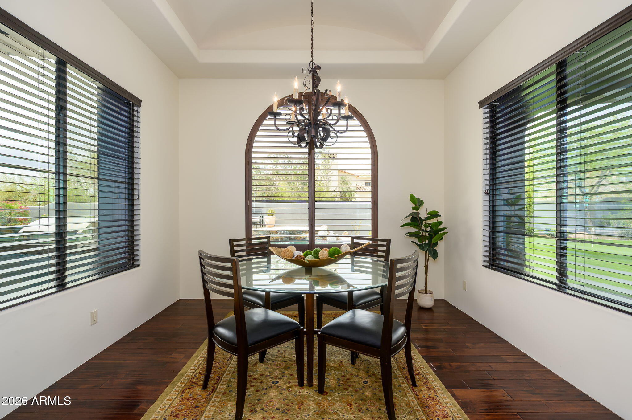 SIERRA HILLS - Residential