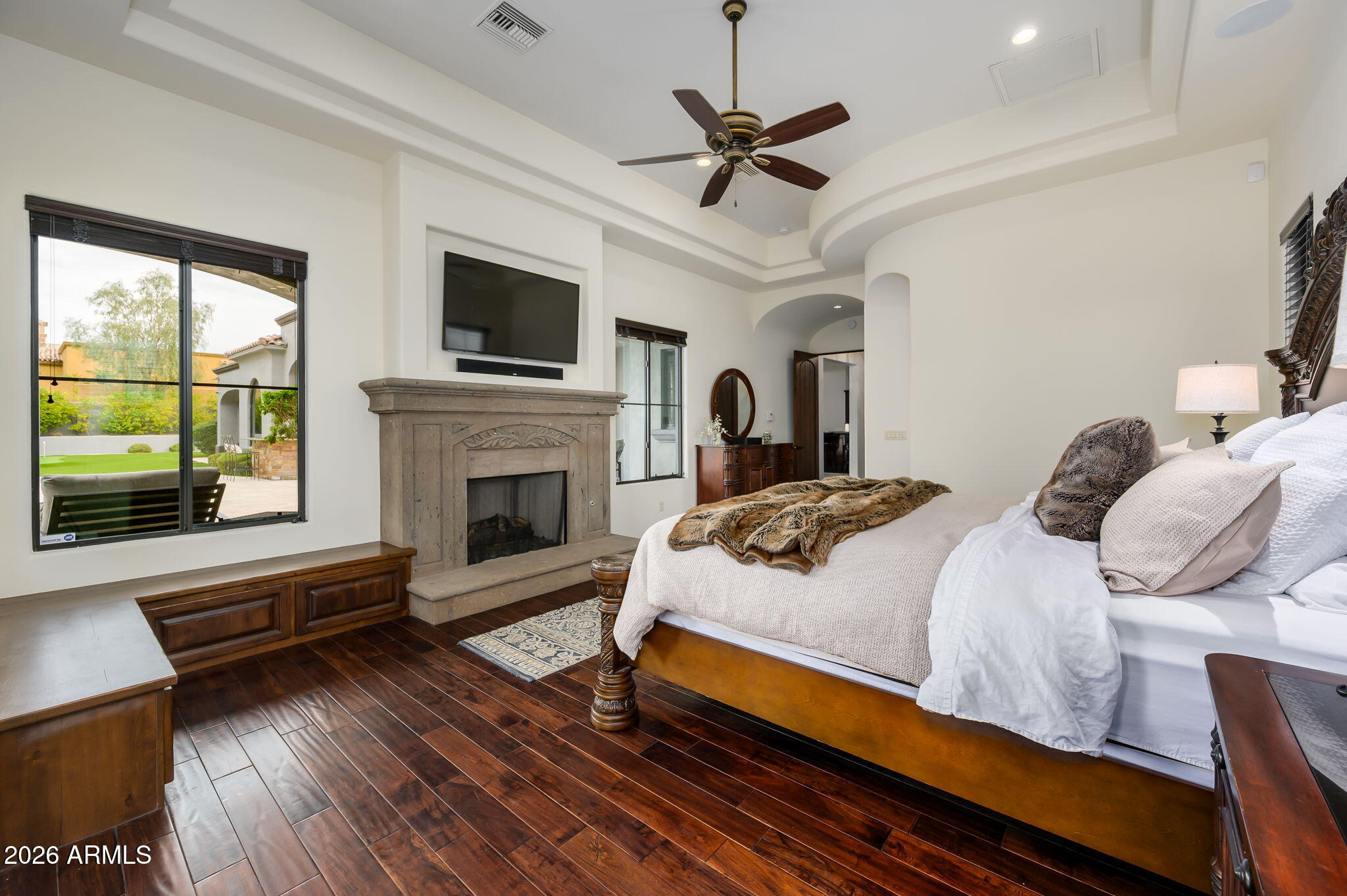 SIERRA HILLS - Residential