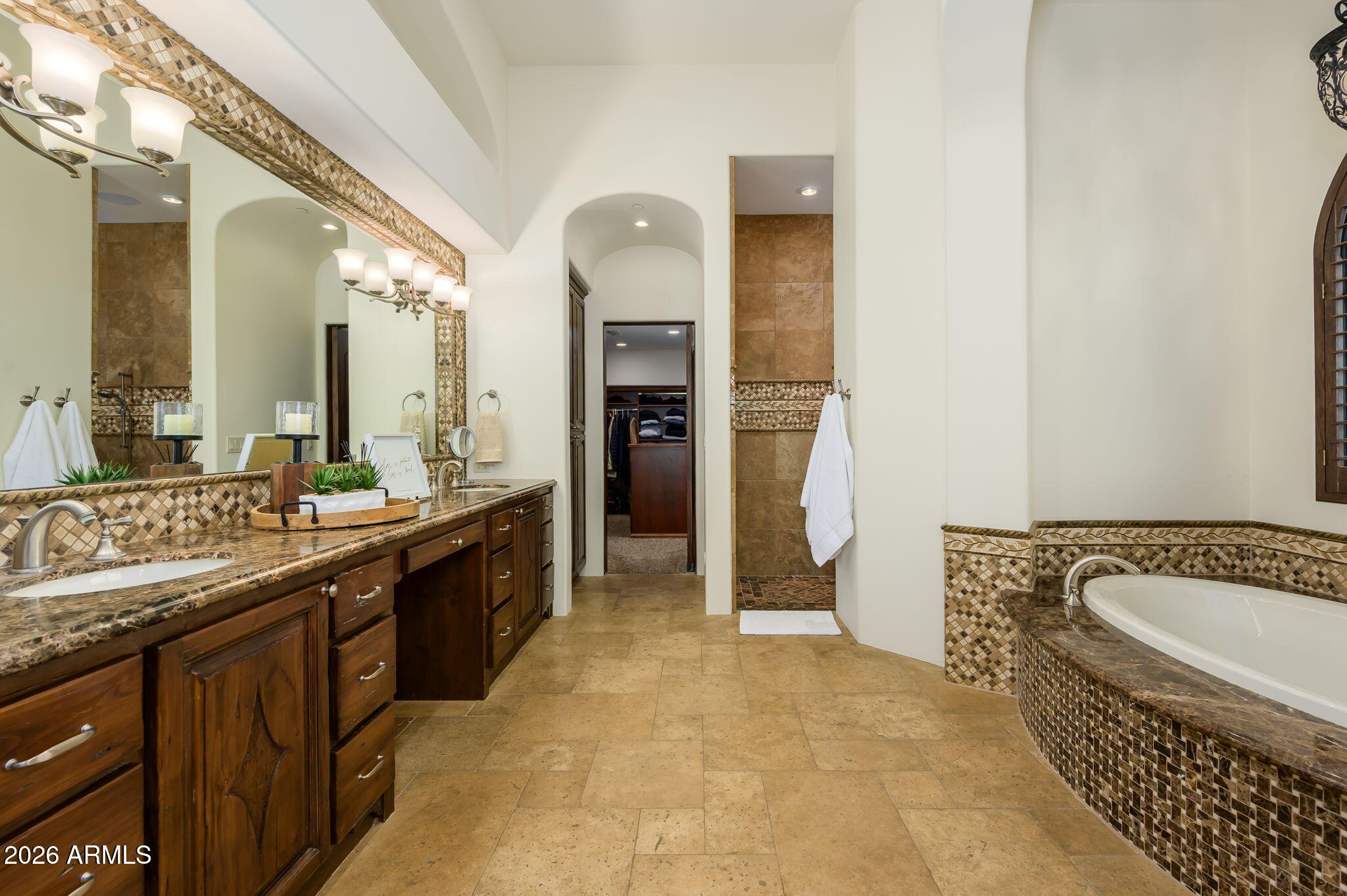 SIERRA HILLS - Residential