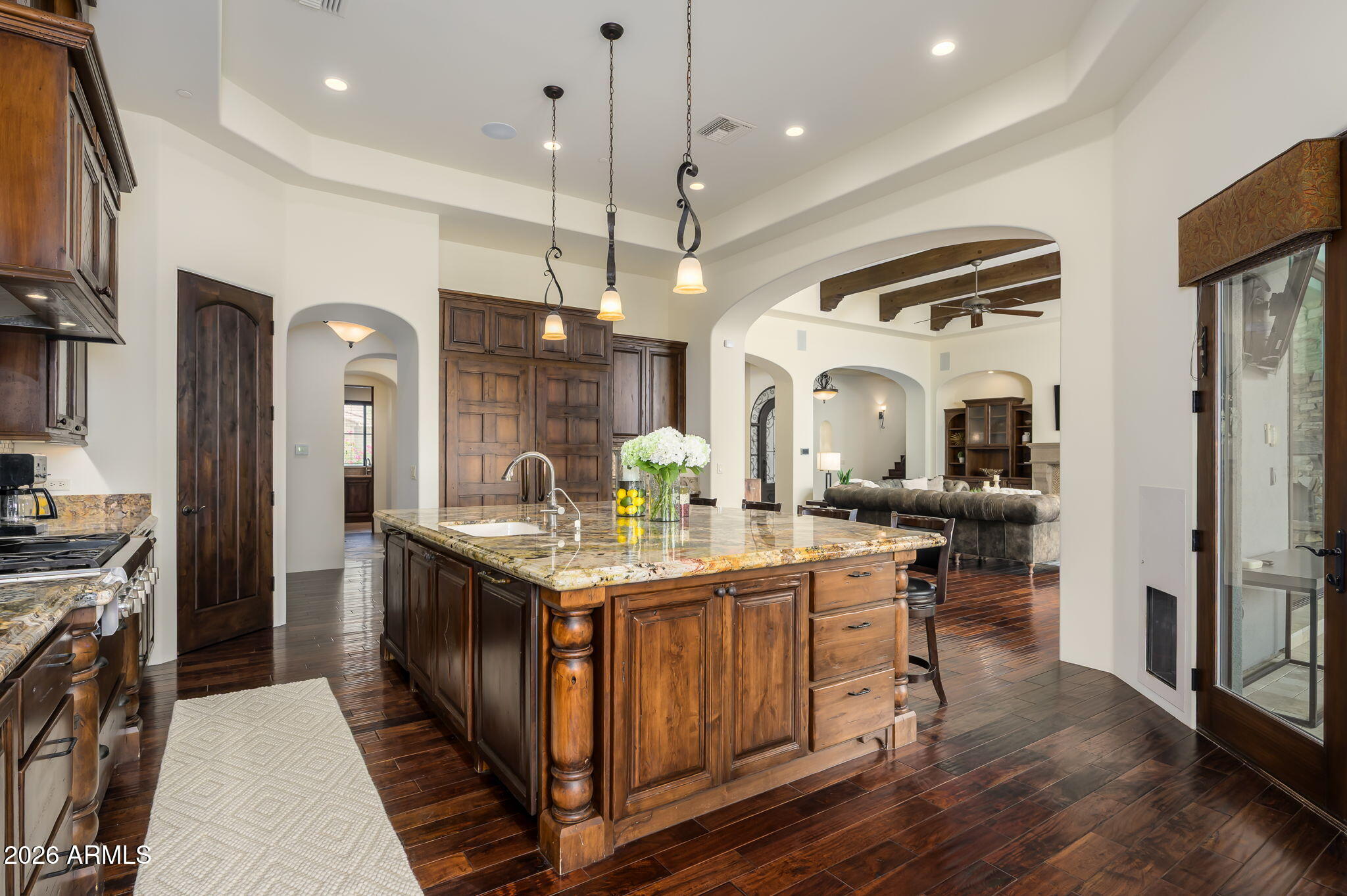SIERRA HILLS - Residential
