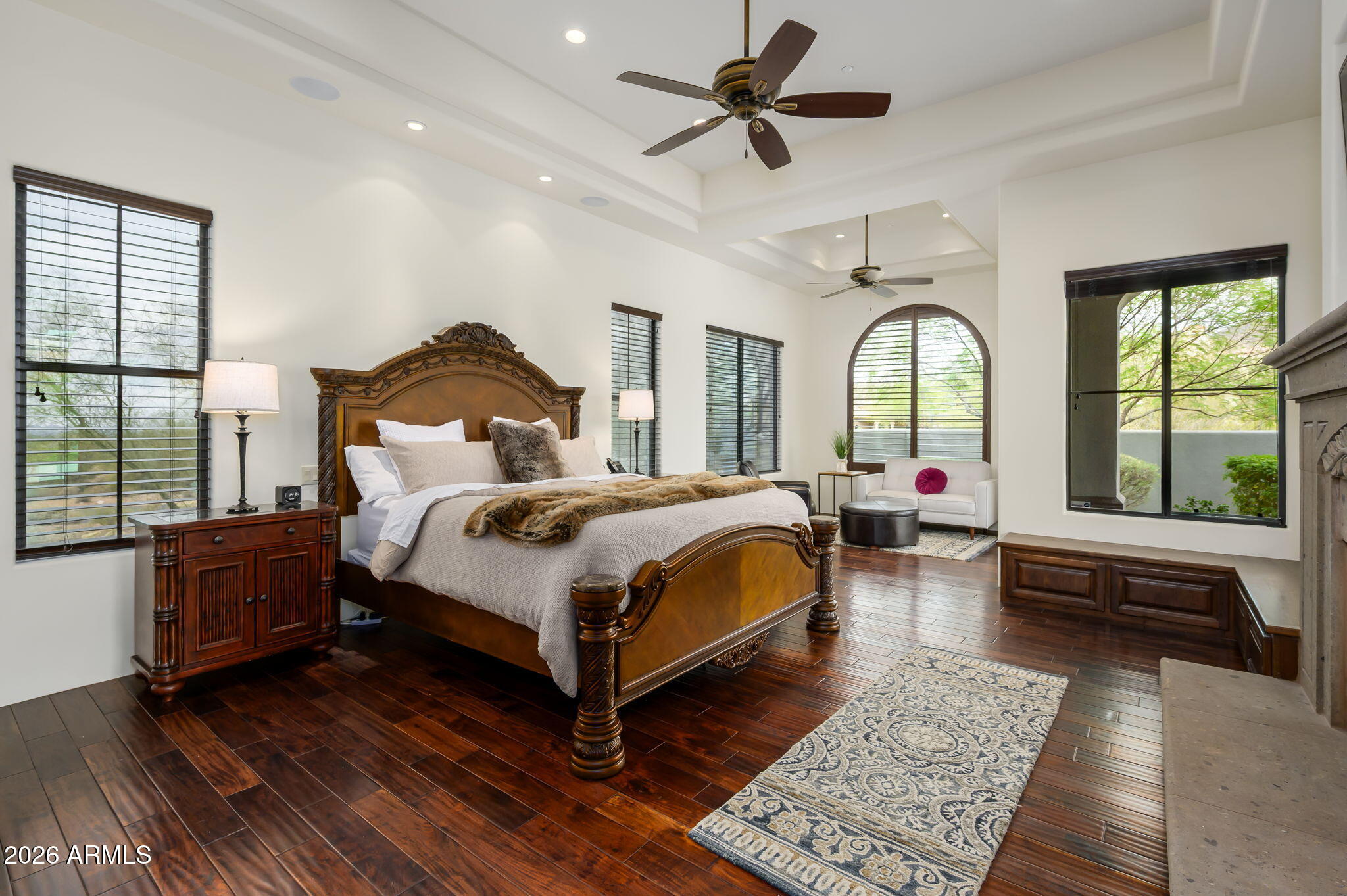 SIERRA HILLS - Residential