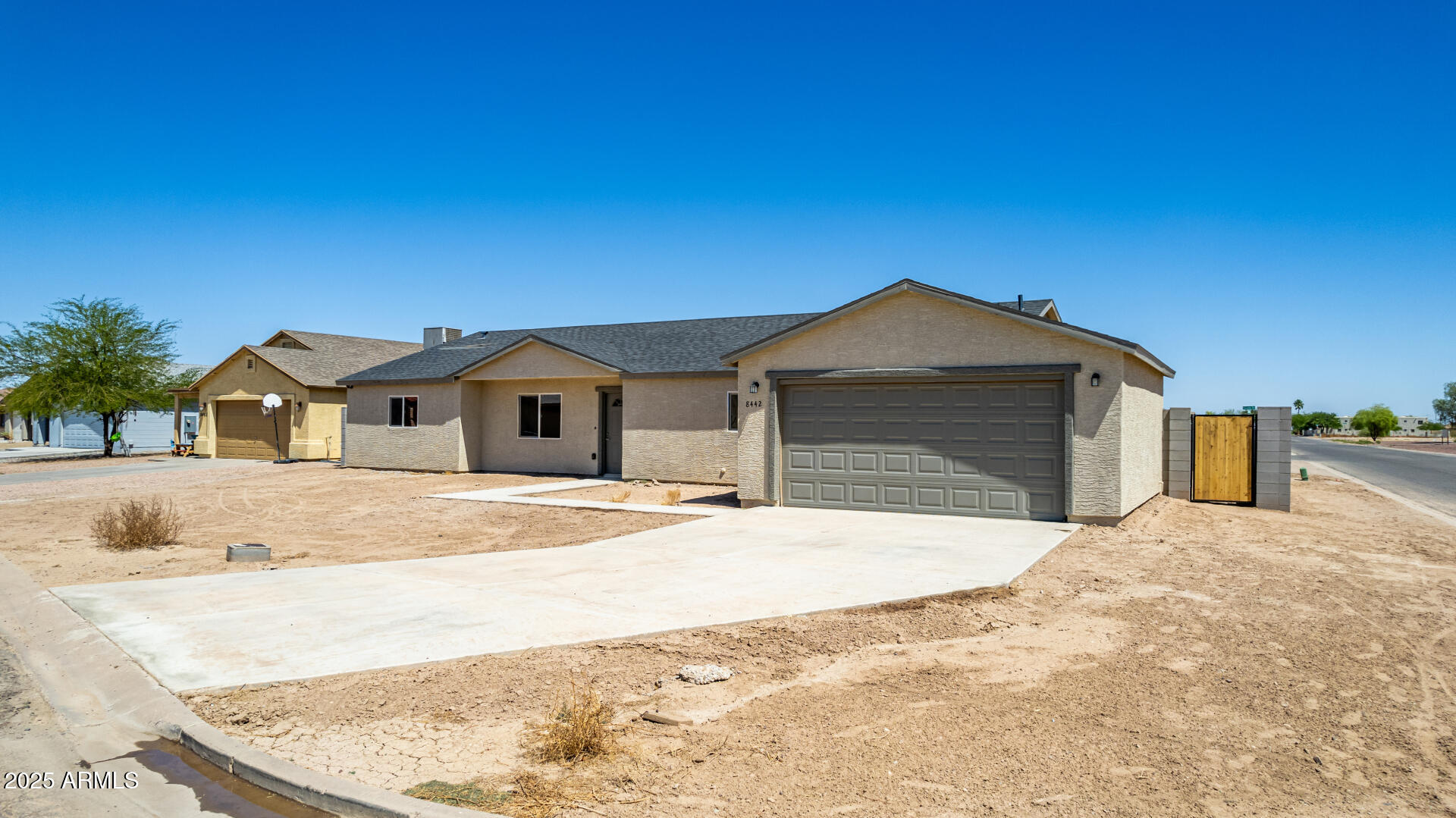 Homes 1 8442 W RAVEN Drive