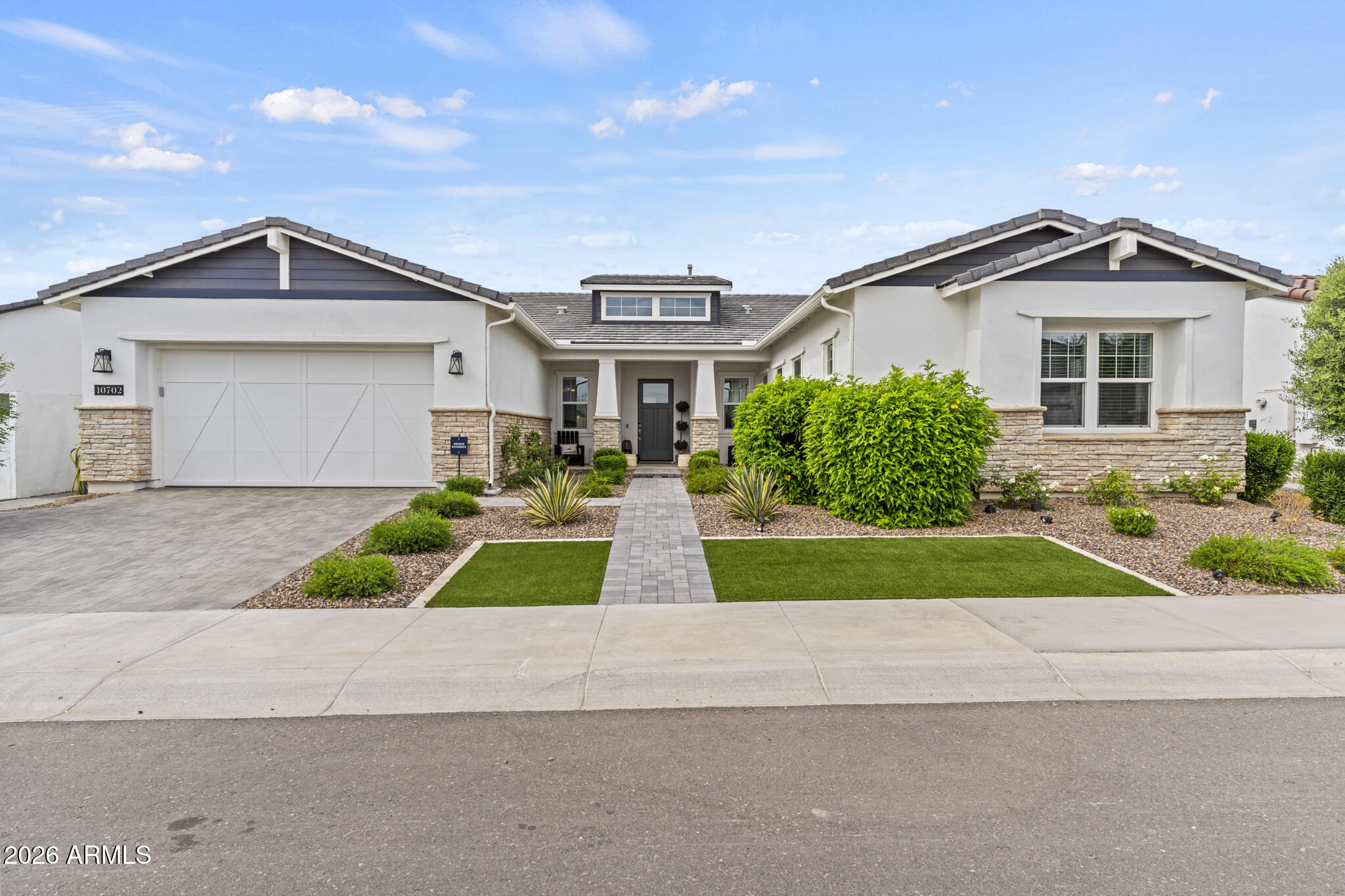 10702 N FOLSOM Street