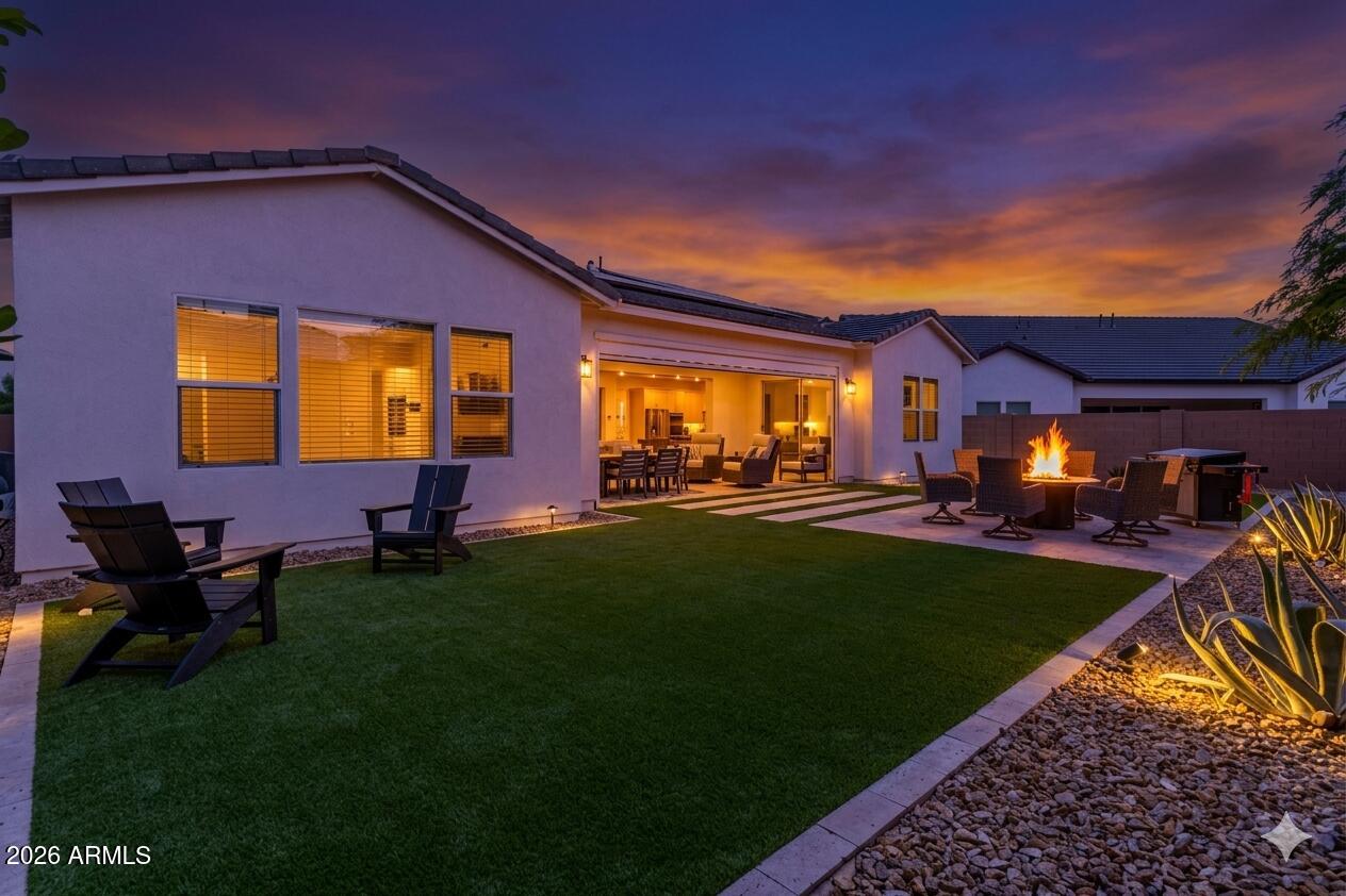 10702 N FOLSOM Street