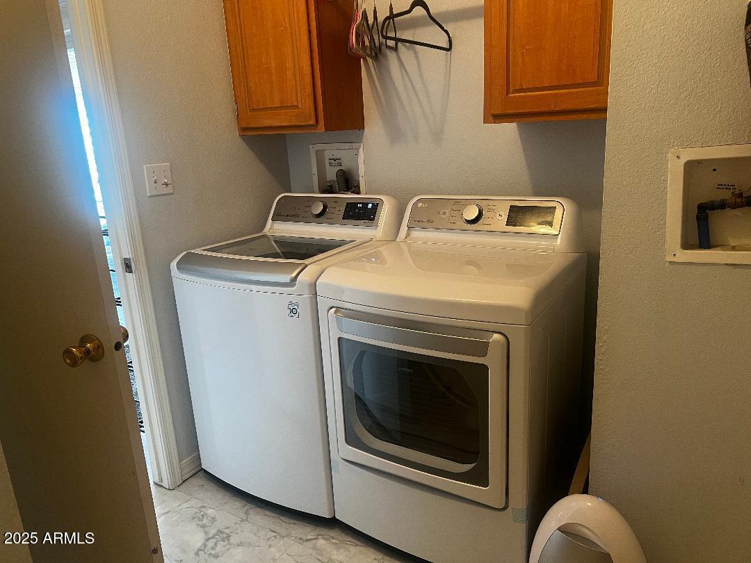 9009 E ELLASAR Avenue