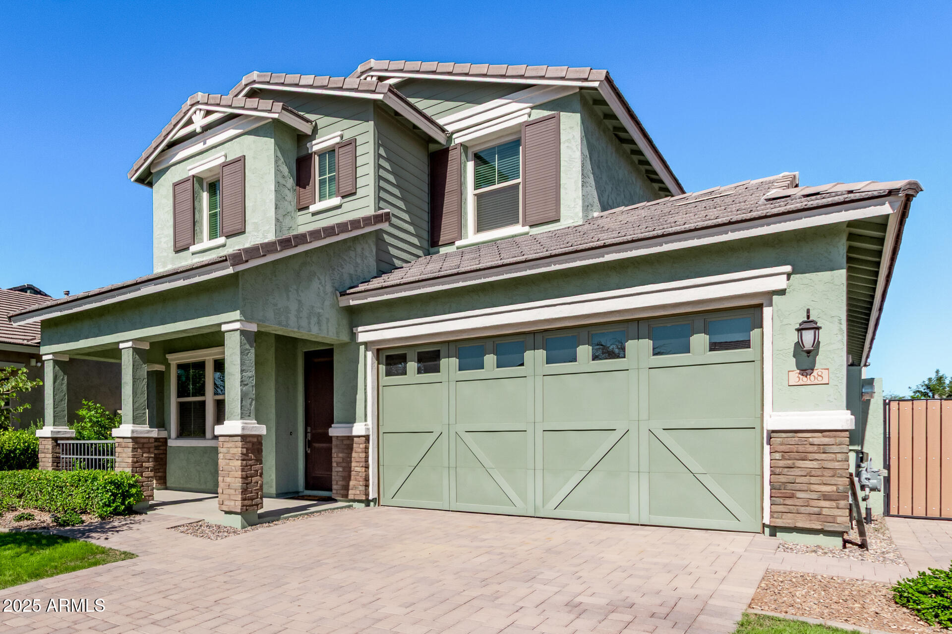 3868 E ARABIAN Drive