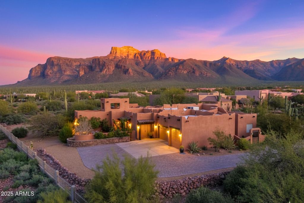 Photo of 6444 E Quail Hideaway Lane, Gold Canyon, AZ 85119 (MLS # 6927586)