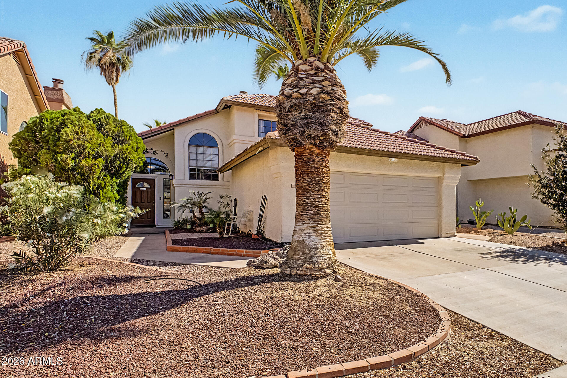 929 E MANOR Drive