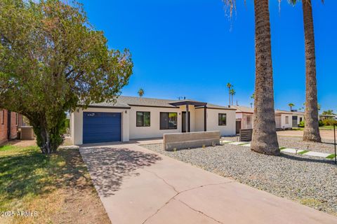 1261 E CAMBRIDGE Avenue Phoenix AZ 85006