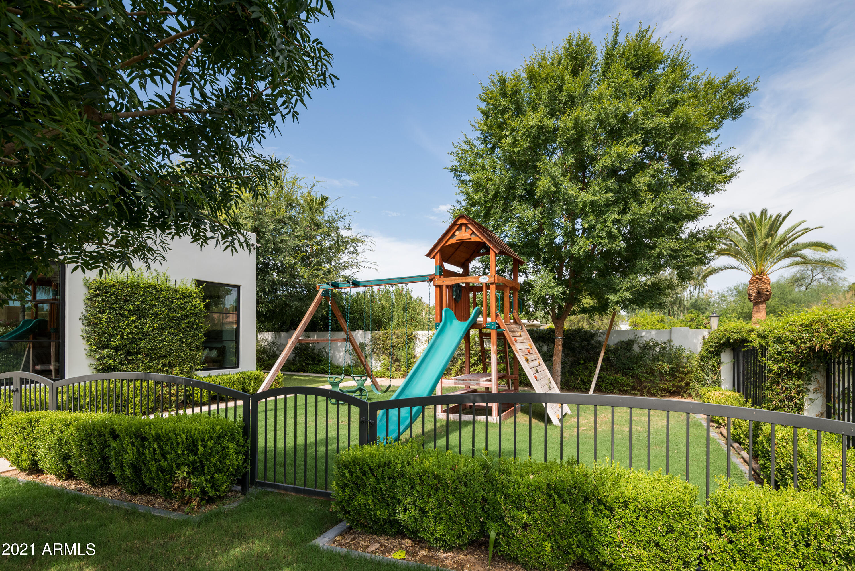 VISTA HERMOSA UNIT 1 - Residential