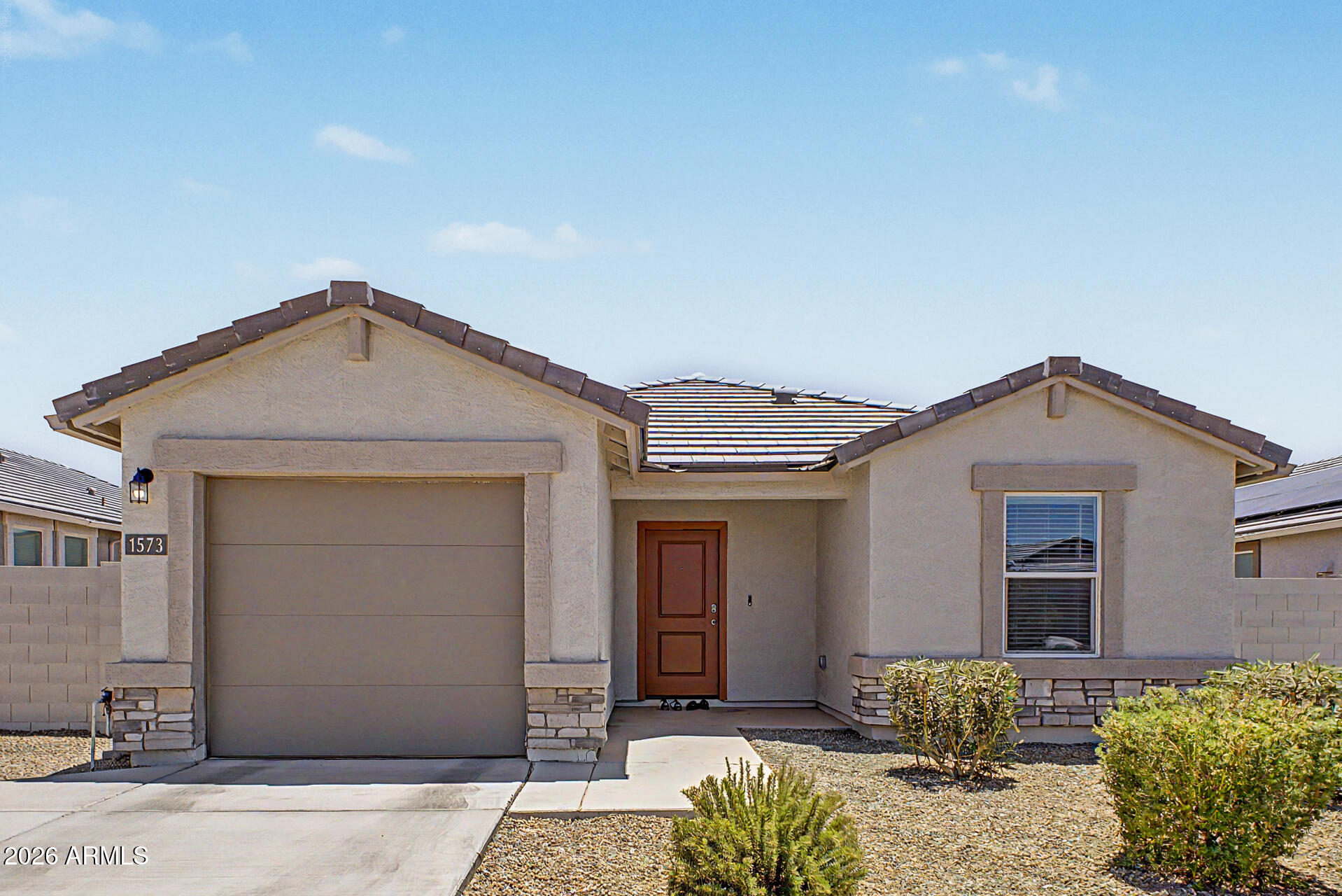 1573 E SQUIRE Drive