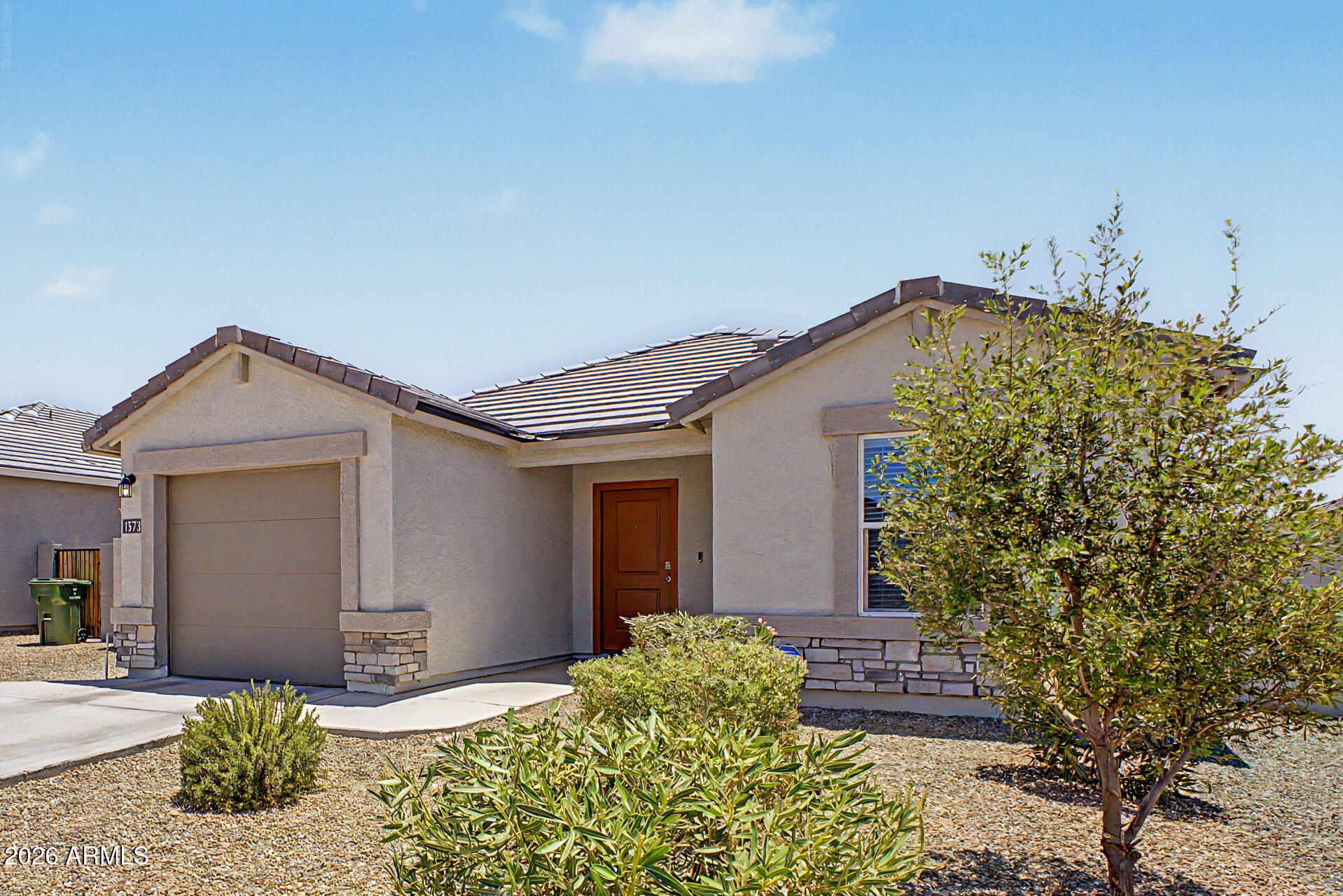 1573 E SQUIRE Drive