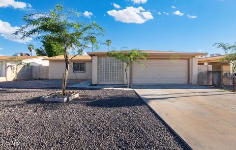 1121 W HALSTEAD Drive Phoenix AZ 85023